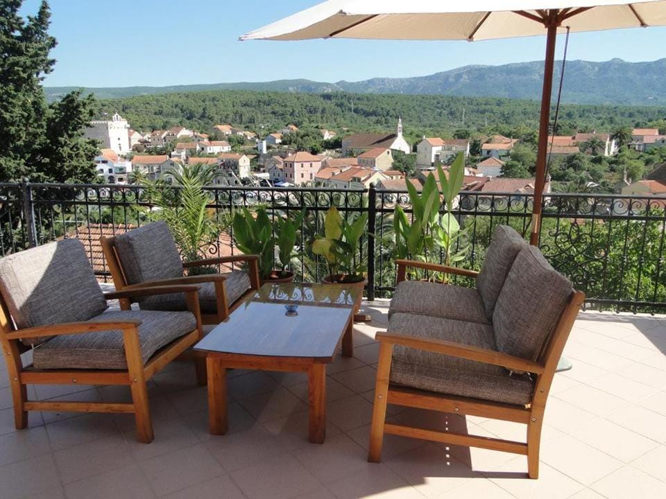 View (from property/room), Balcony/Terrace, Seating area