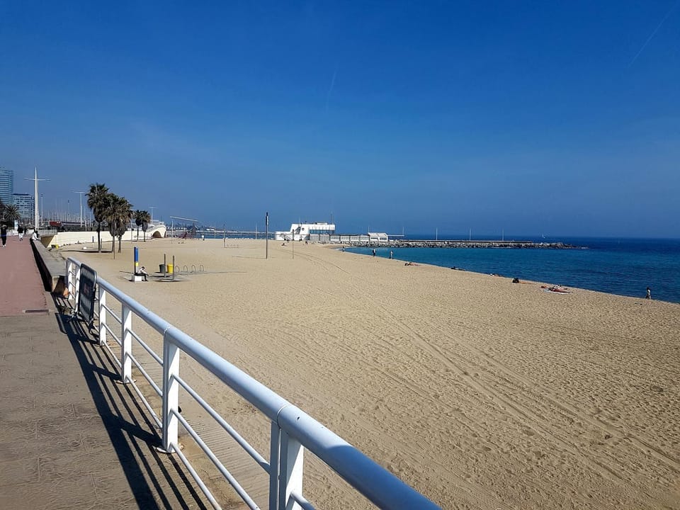 Neighbourhood, Beach