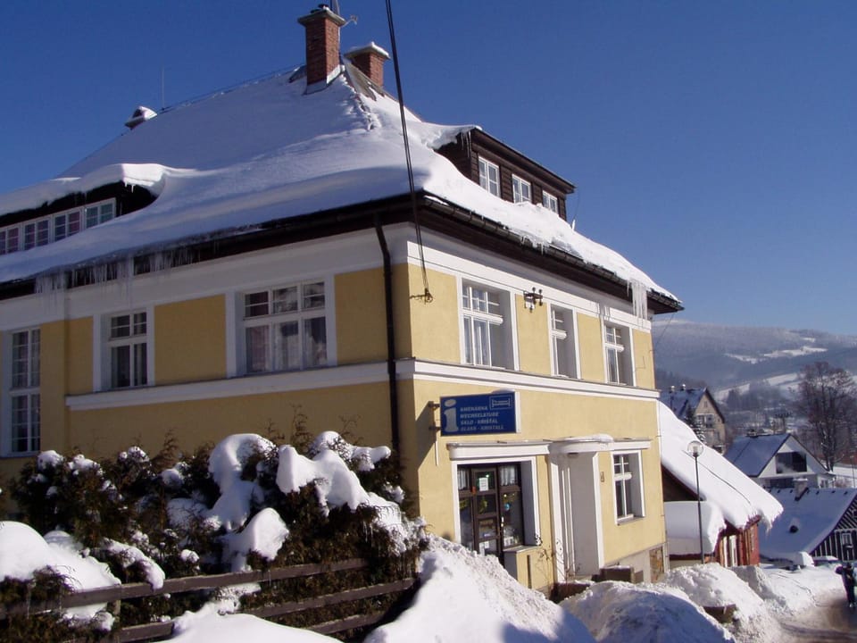 Property building, Winter