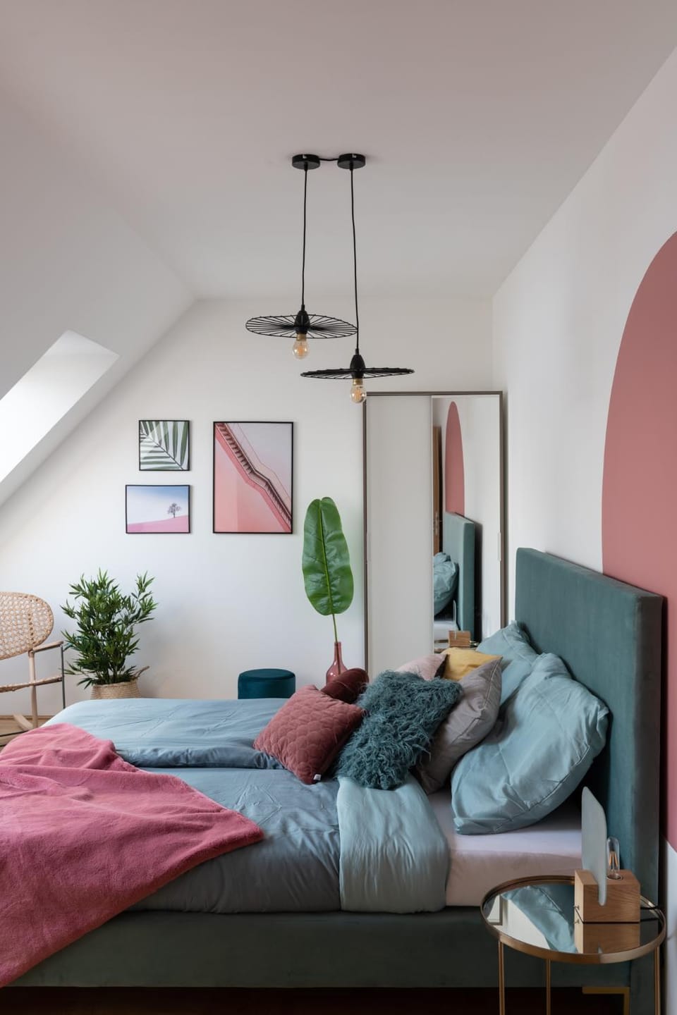 Photo of the whole room, Decorative detail, Bedroom