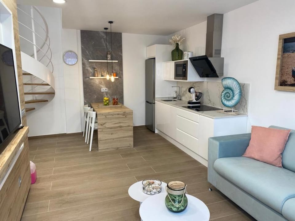 Kitchen or kitchenette, Living room