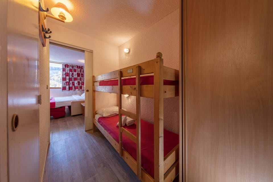 bunk bed