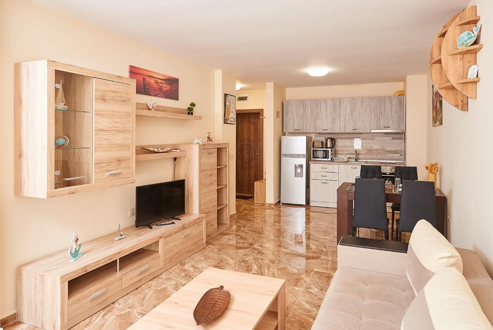 Апартаменти "Лазур" с безплатен паркинг Apartment in Pomorie