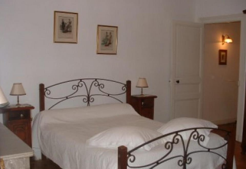 Chambres d'hôtes Le Pont Romain Bed and Breakfast in Pays de la Loire