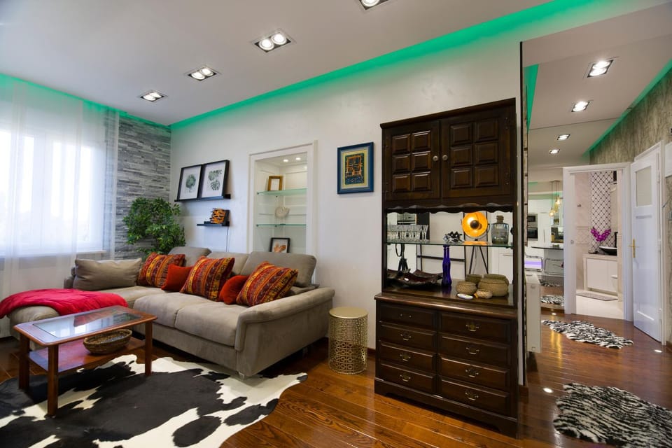 Living room, Seating area