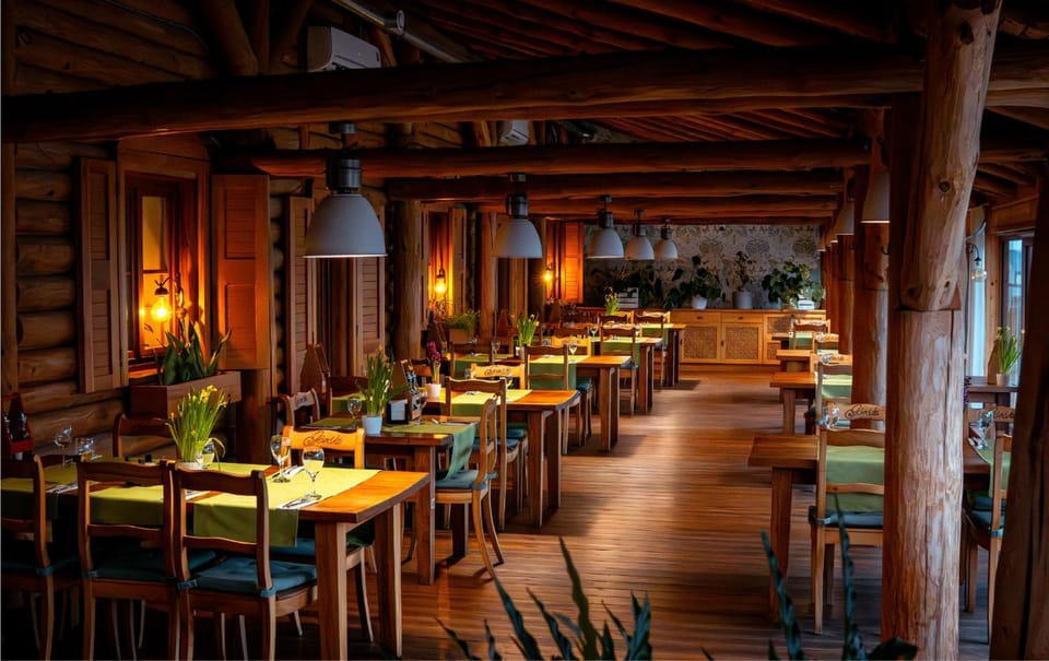 Restaurant/places to eat, Breakfast, Lunch