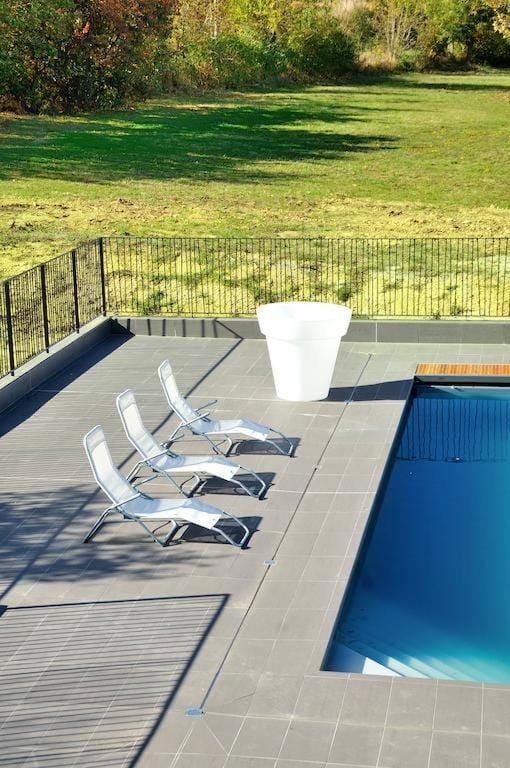 Swimming pool, Swimming pool
