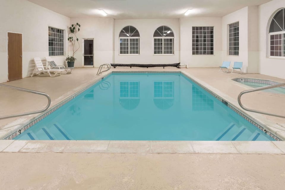 On site, Pool view, Swimming pool, Swimming pool