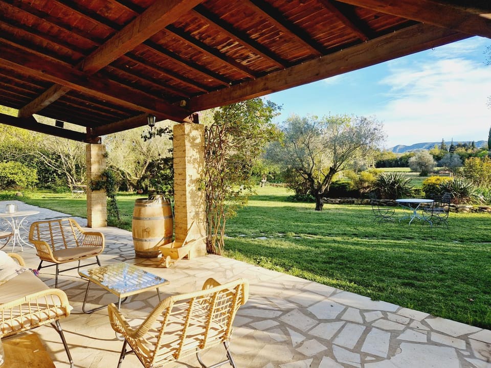 Mas du Rollier Chambres d'hôtes Bed and Breakfast in Provence-Alpes-Côte d'Azur