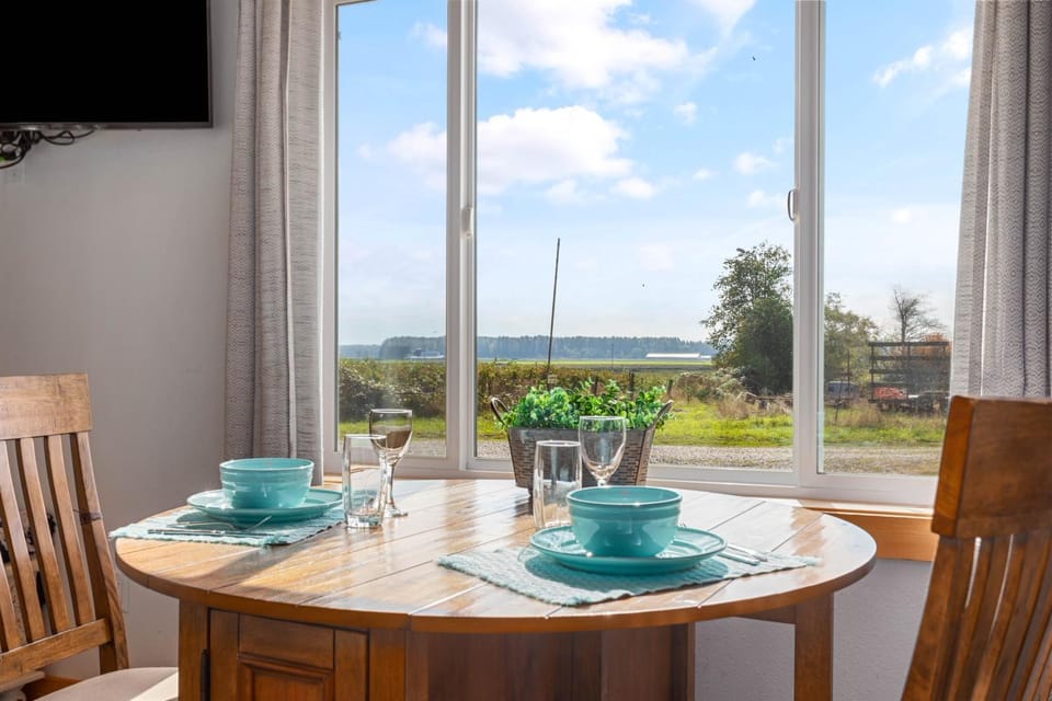 Patio, Day, Natural landscape, View (from property/room), Balcony/Terrace, Living room, Seating area, Dining area