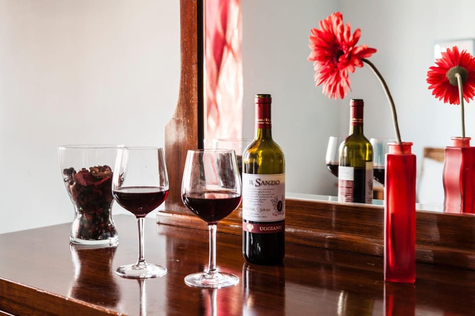 Decorative detail, Drinks