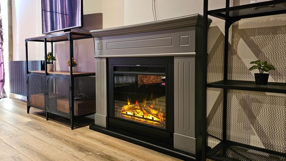 TV and multimedia, fireplace, internet