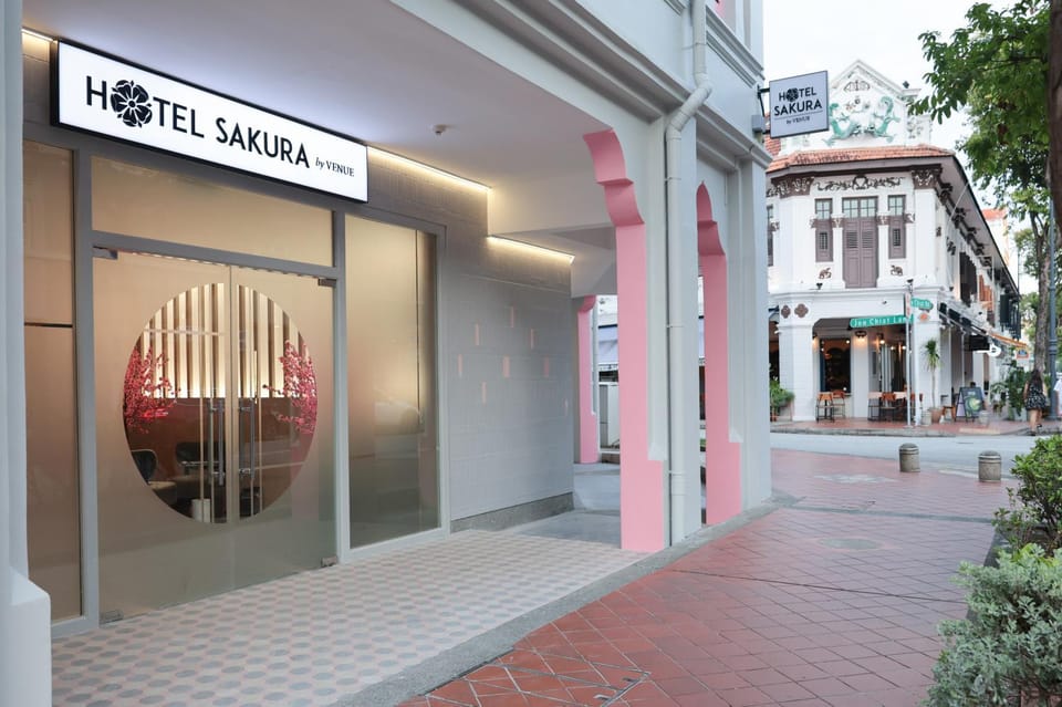Facade/entrance