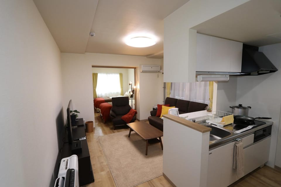 Communal lounge/ TV room, TV and multimedia, Kitchen or kitchenette, Living room