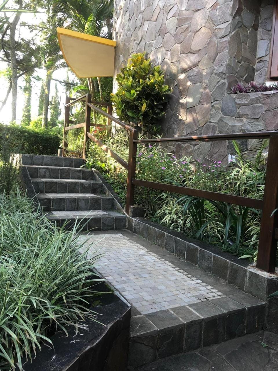 Villa Klub Bunga, 3 BDR with kid's pool Villa in Batu
