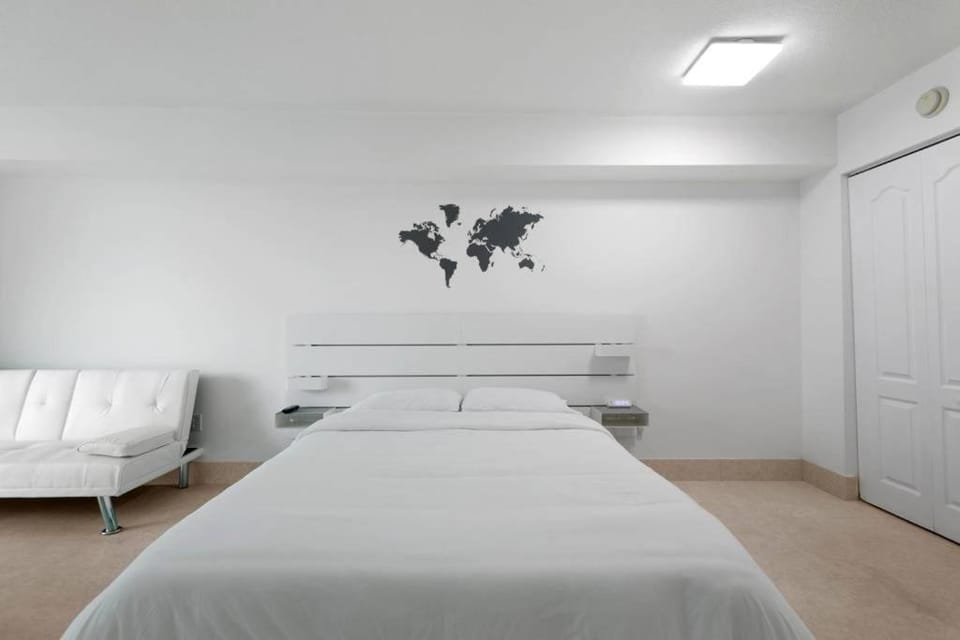 Bed, Bedroom, Family