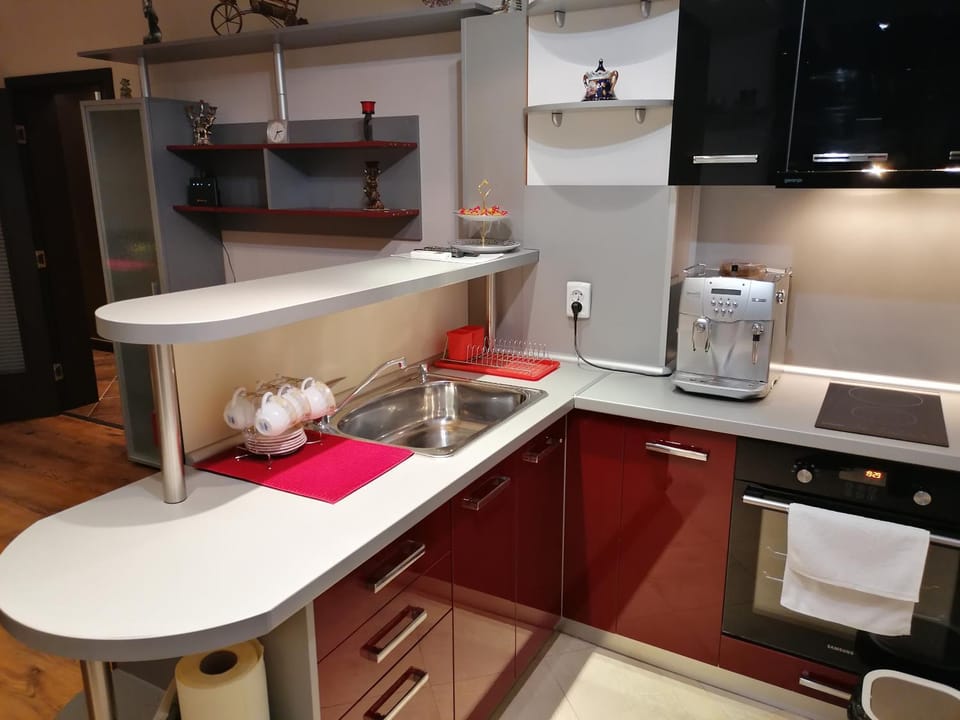 Kitchen or kitchenette, Living room