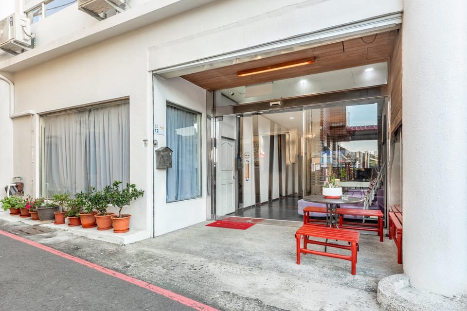 Property building, Facade/entrance