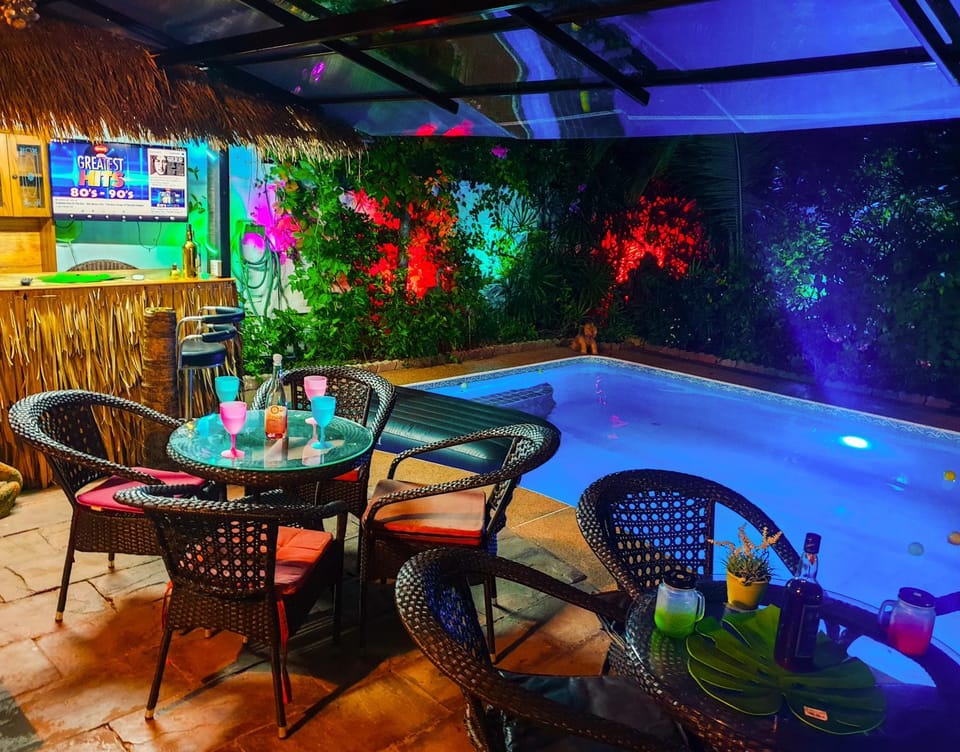 Patio, BBQ facilities, Garden, Balcony/Terrace, Lounge or bar, Swimming pool