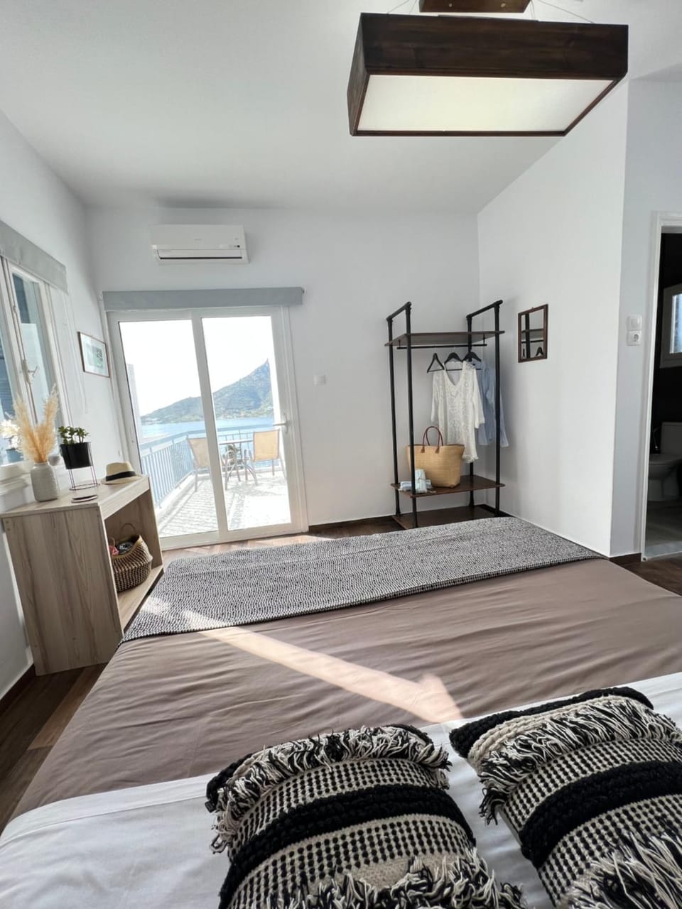 Bed, Balcony/Terrace, wardrobe