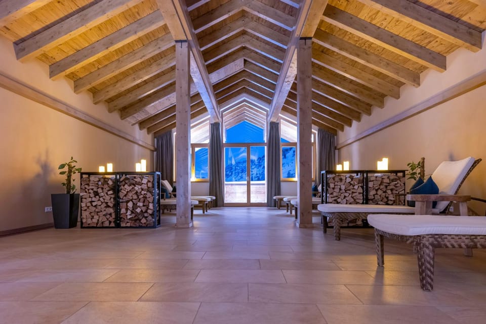 Spa and wellness centre/facilities, Photo of the whole room, Decorative detail, Mountain view