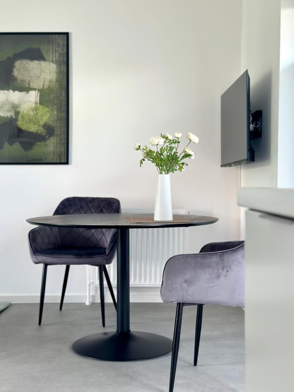TV and multimedia, Dining area