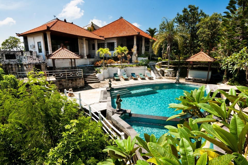 Facade/entrance, Swimming pool, Swimming pool