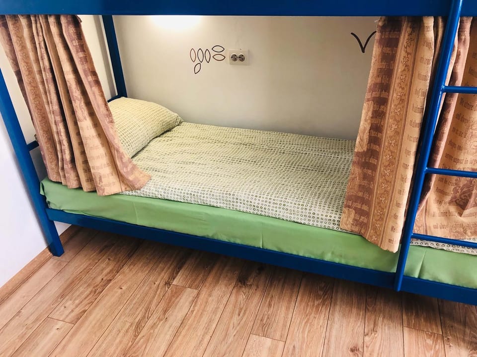 bunk bed