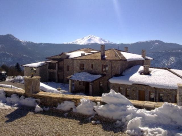 Facade/entrance, Day, Winter
