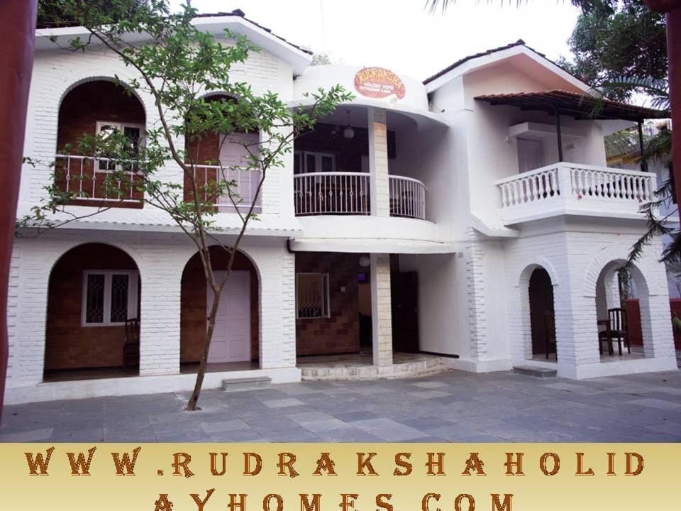 Property building, Facade/entrance, Day, View (from property/room), Balcony/Terrace
