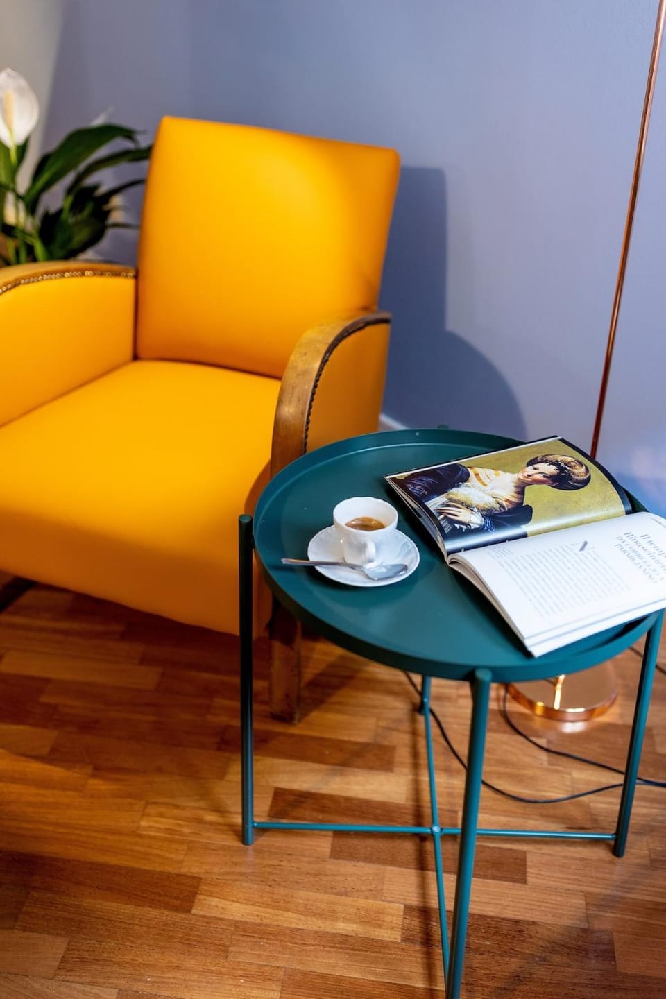 Living room, Decorative detail, Seating area
