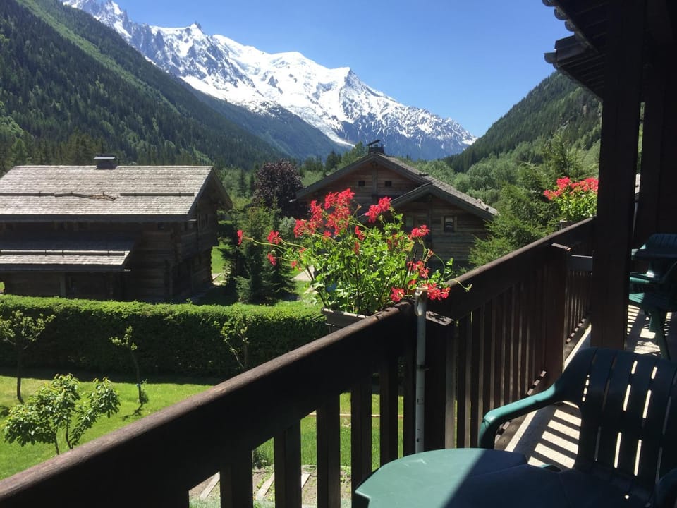 Spring, Natural landscape, Balcony/Terrace, Mountain view