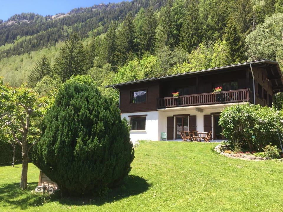 Property building, Spring