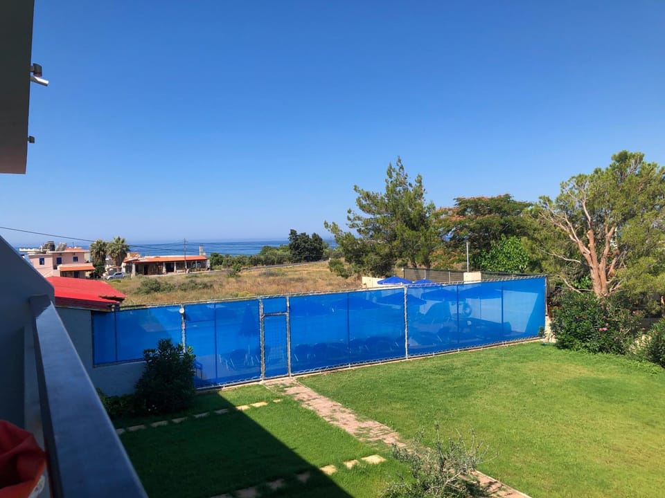Blue Sky Apartment in Crete