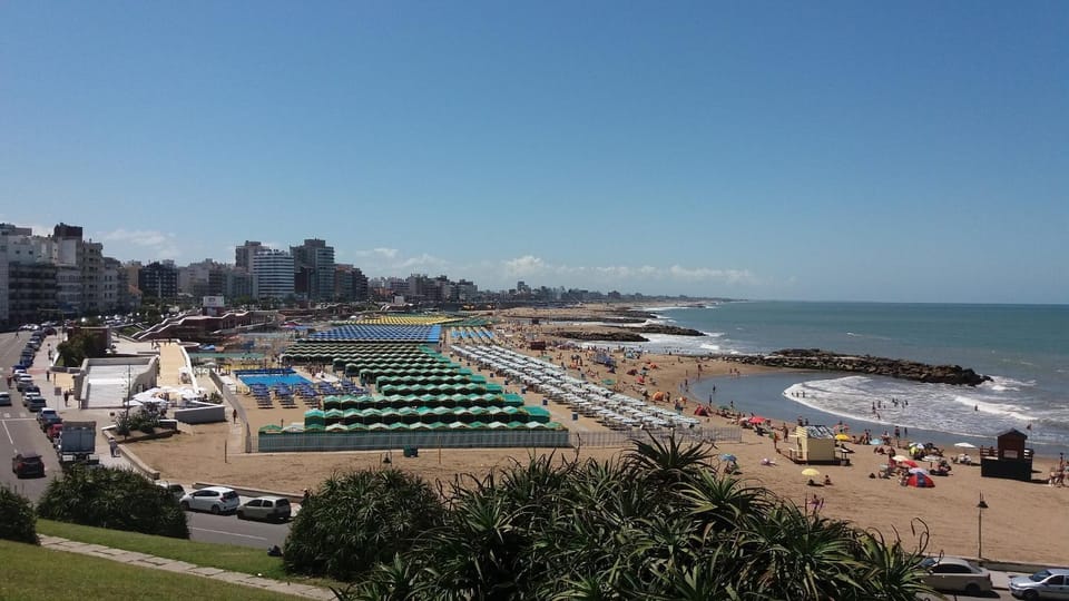 Neighbourhood, Natural landscape, Beach