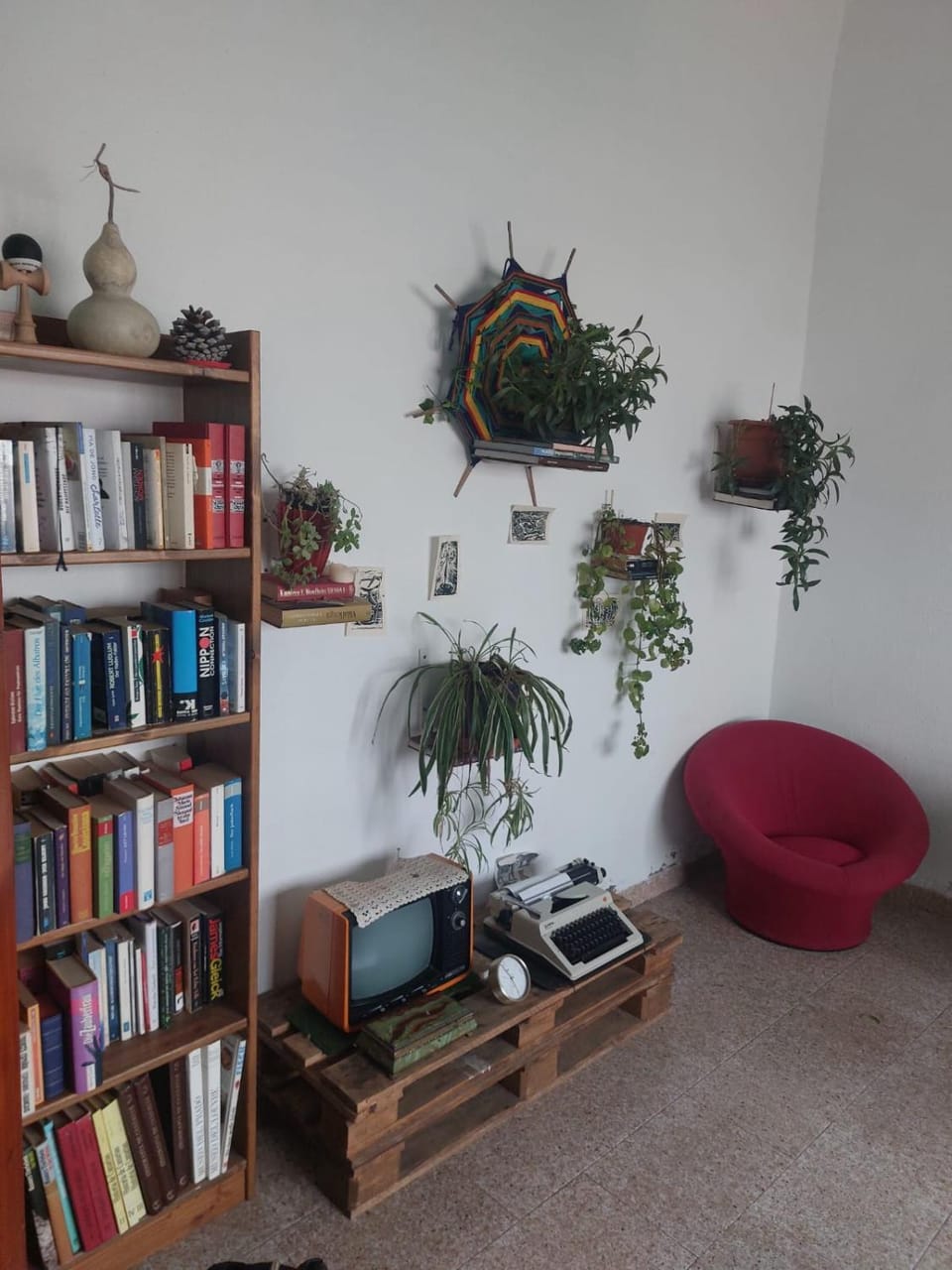 Library, Living room, Seating area