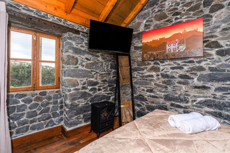 Bed, TV and multimedia, Photo of the whole room, Bedroom, heating, towels