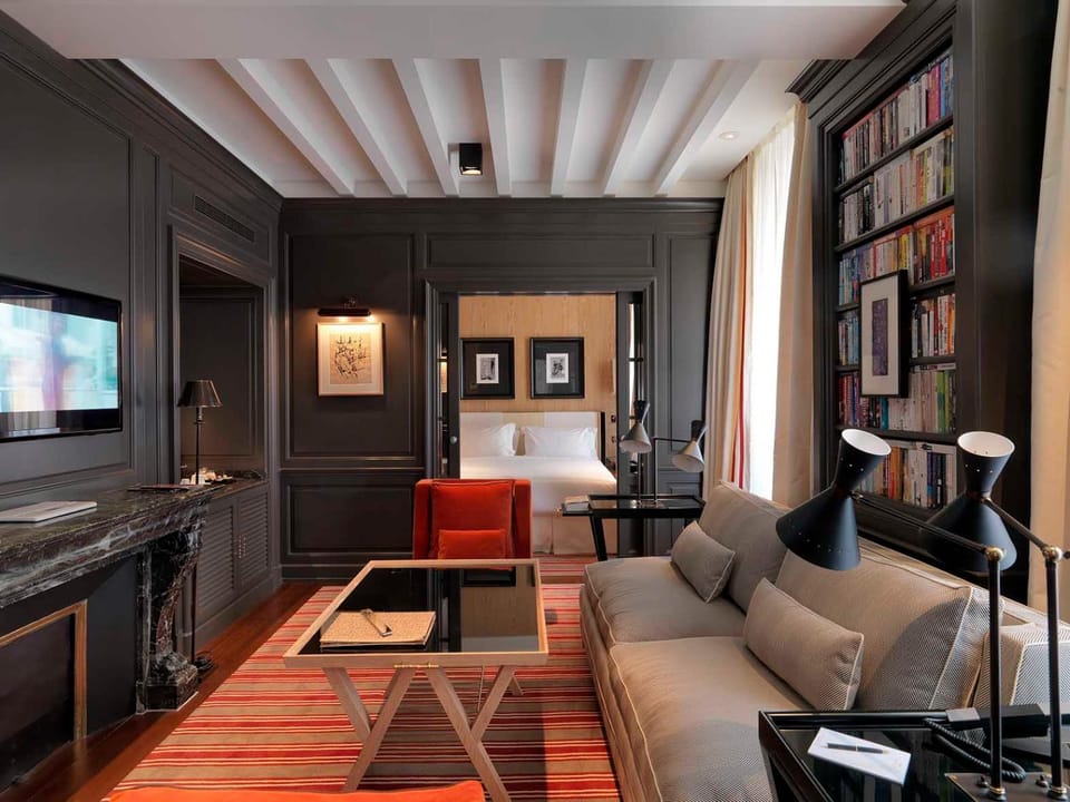 Seating area, Bedroom