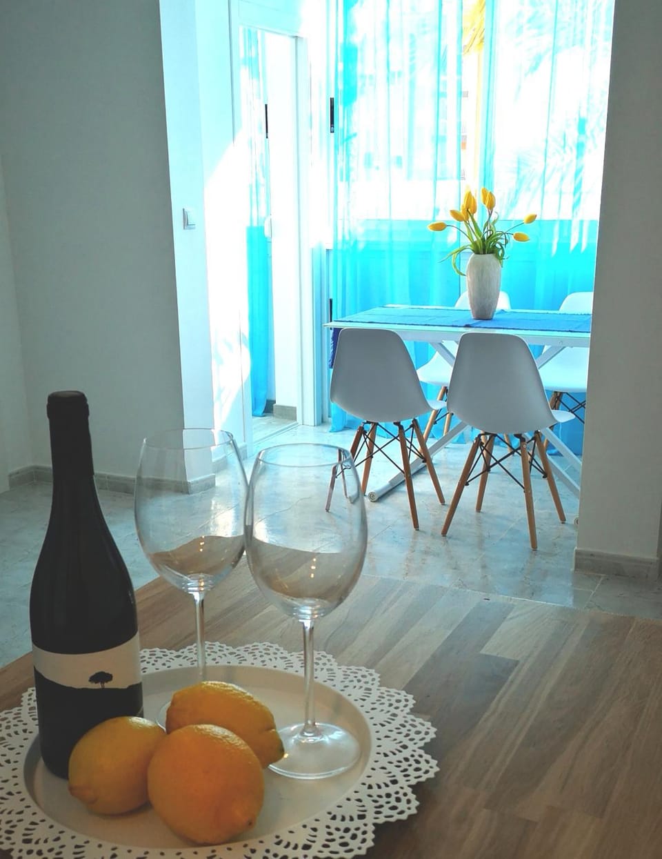 Kitchen or kitchenette, Seating area, Dining area