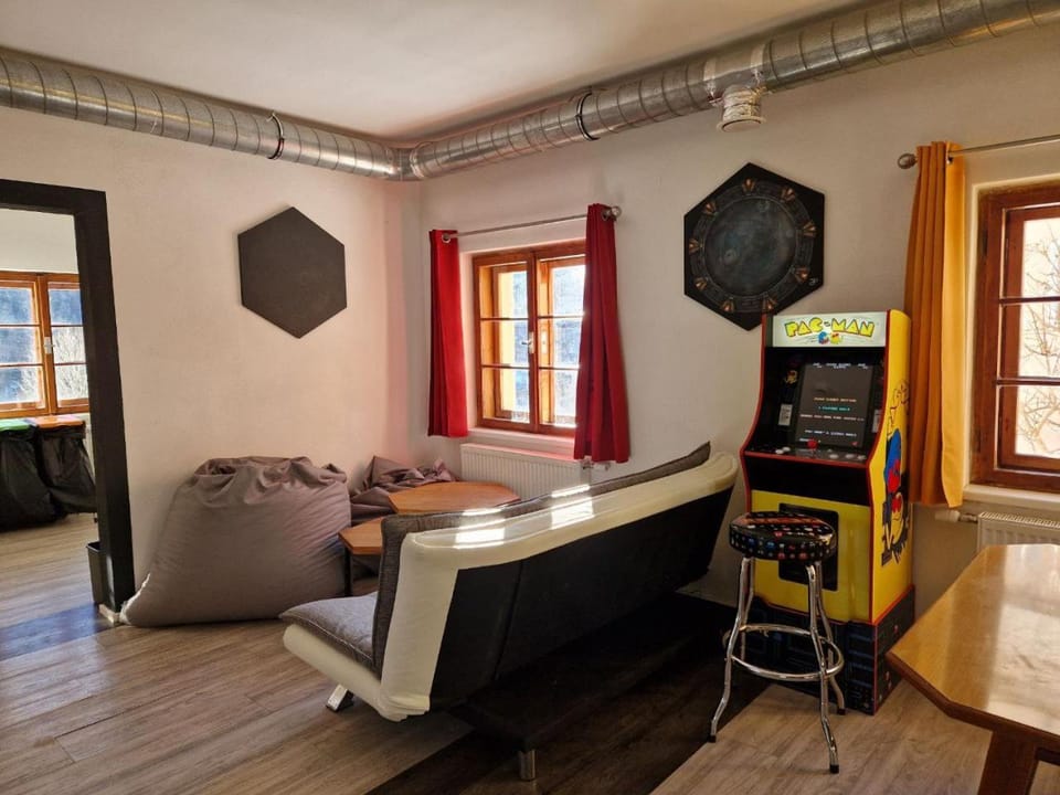 Communal lounge/ TV room