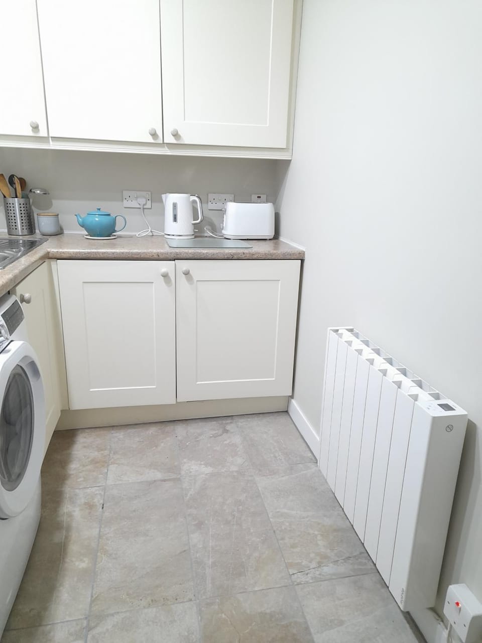 Coffee/tea facilities, Kitchen or kitchenette, toaster, washing machine, dryer