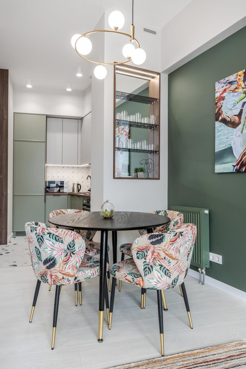 Seating area, Dining area
