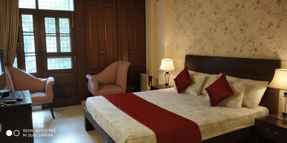 Short Stay Luxury separate 3BHK in green park near metro with lift MINIMUM 3 NIGHTS Apartment in New Delhi