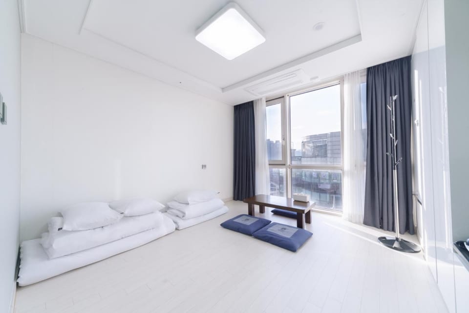 Photo of the whole room, Bedroom, City view, Area and facilities