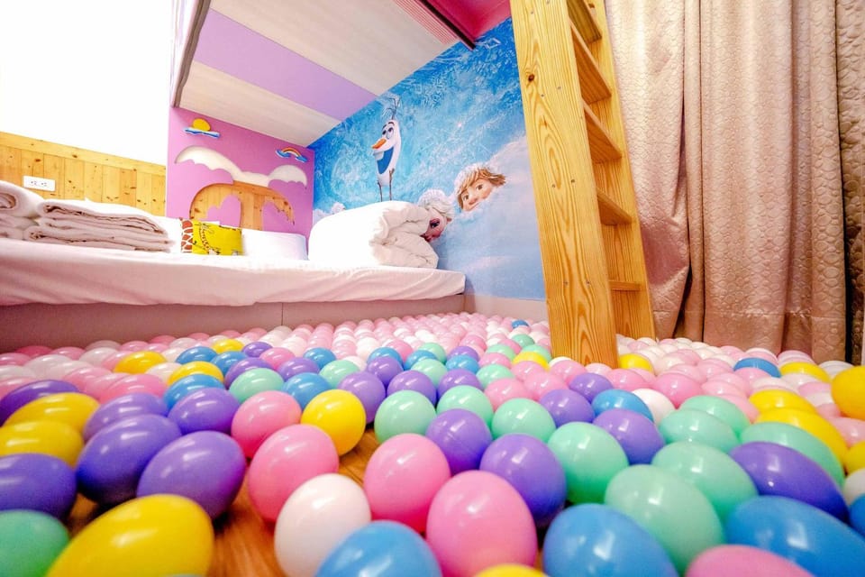 children, bunk bed