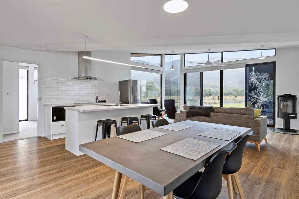 Kitchen or kitchenette, Living room, Dining area