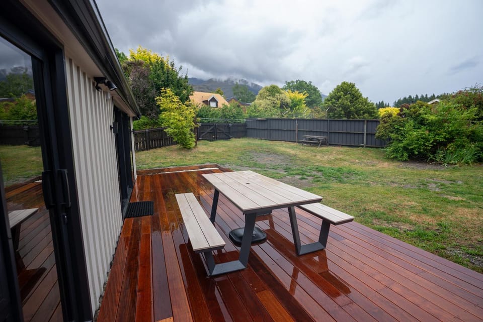 Lazy Daze House in Wanaka