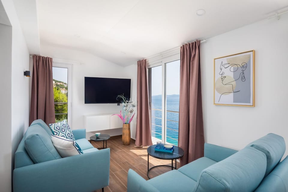 Duplex Laurentis - private pool - beachfront - newly built Villa in Split-Dalmatia County