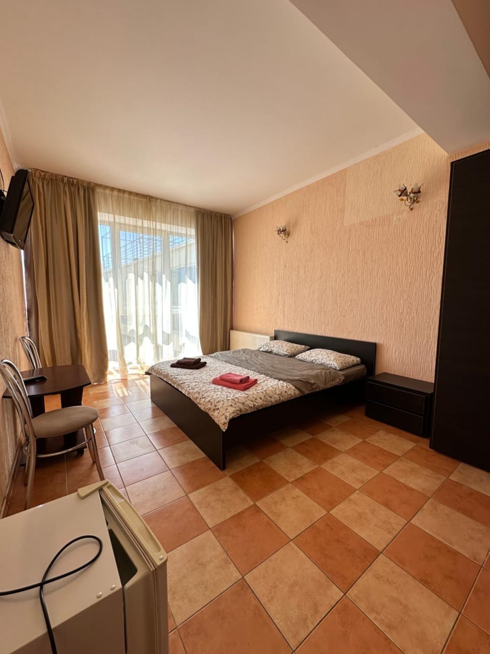 Bed, Photo of the whole room