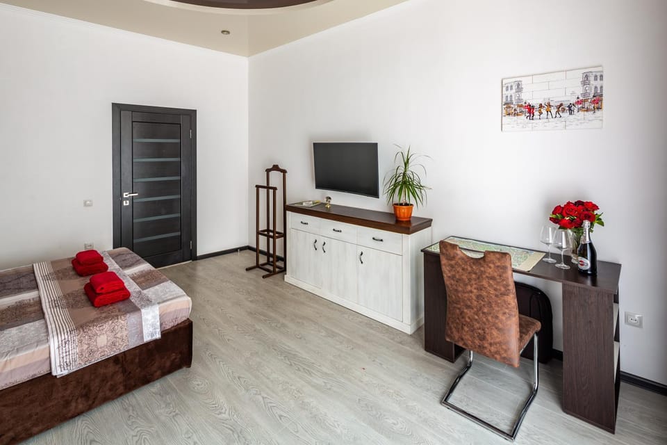 LeoApart near Rynok Square with 2 bedroom with balcony Apartment in Lviv